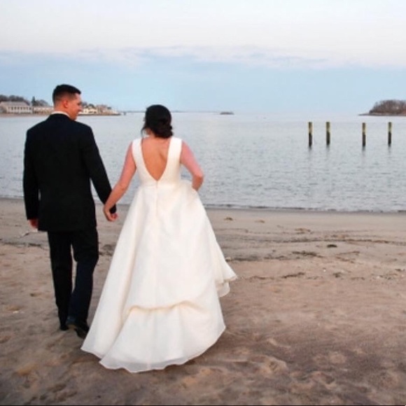 Meet your Posher, Kailee - Picture 1 of 1